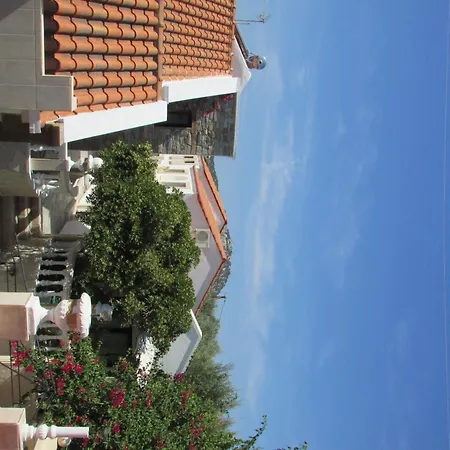 Castellino Zwillingsstudios 2 *